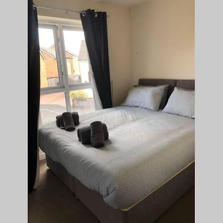 Dudley House **Staycation & Contractors** Sleeps 7 Типтон Экстерьер фото