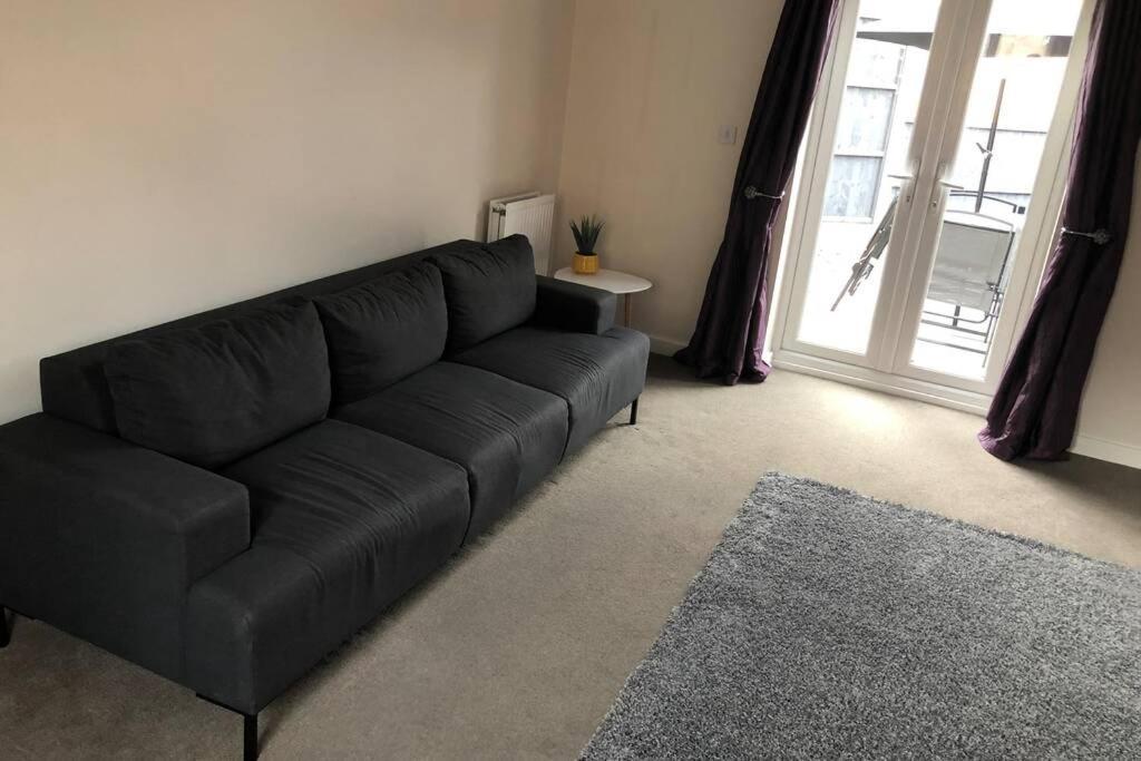 Dudley House **Staycation & Contractors** Sleeps 7 Типтон Экстерьер фото